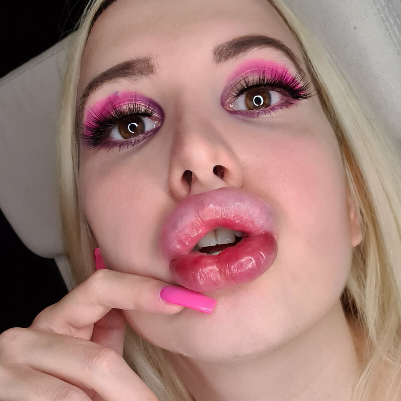 If you want to see that Fuckhole in Action join my VIP Page!..