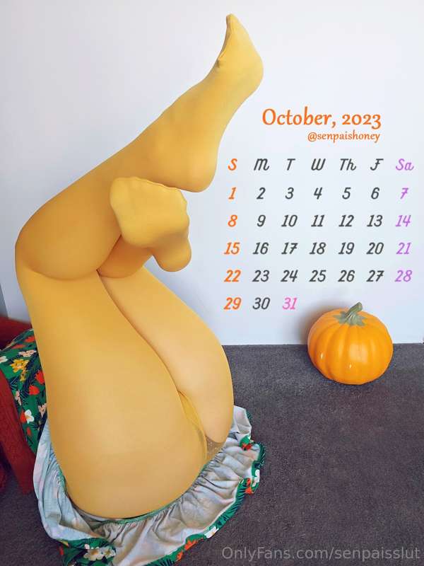 Happy October my loyal foot fans ♡ I hope you have a lovely ..