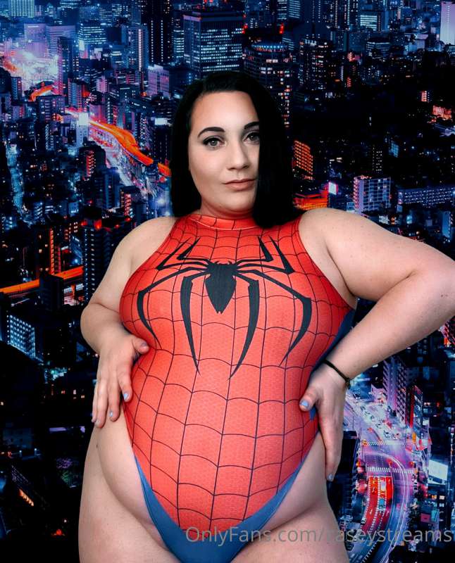 Swipe to spread ‘‘em ➡️❤️💙🕸 1
