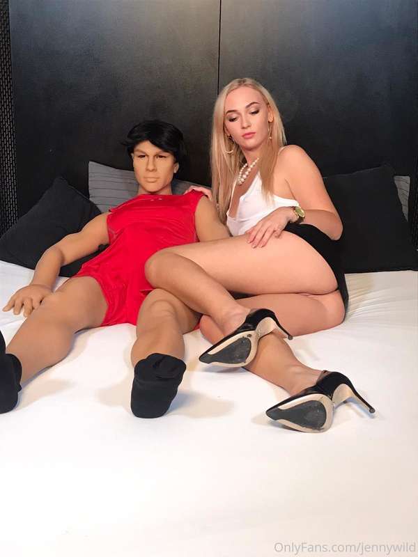 today's scene with a doll 🤪🤪😈