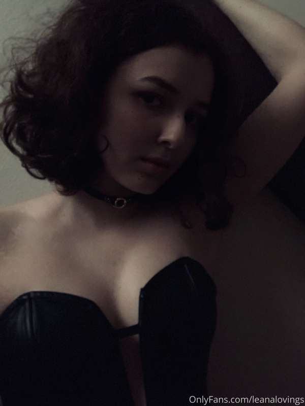 A nice and broody photoshoot! 4