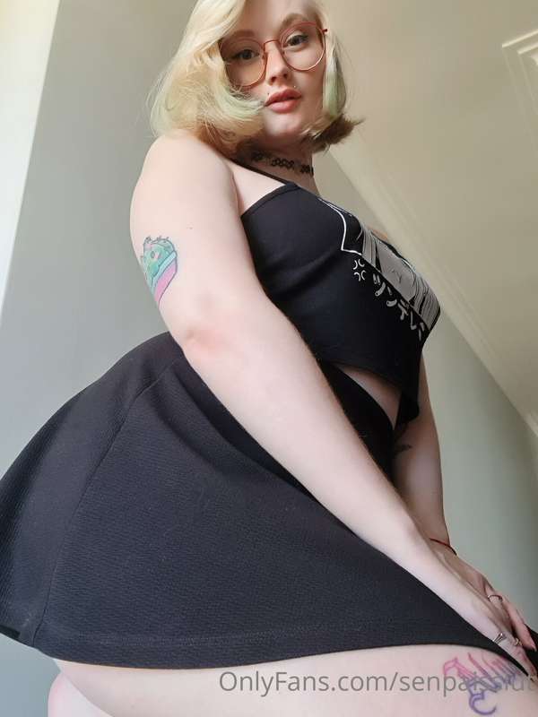 Down on your knees admiring your goddess, just how it should..