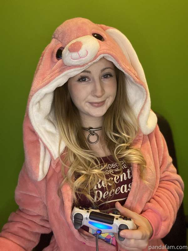 Thanks for an awesome late night stream on Twitch ^.^ if you..