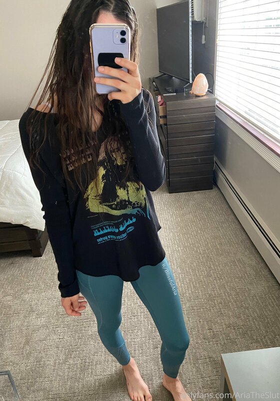 best way to wear leggings is with no panties. this pic is to.. 2