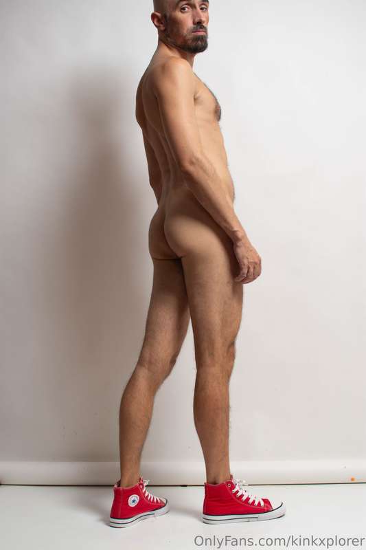 Kink: sneakers 1