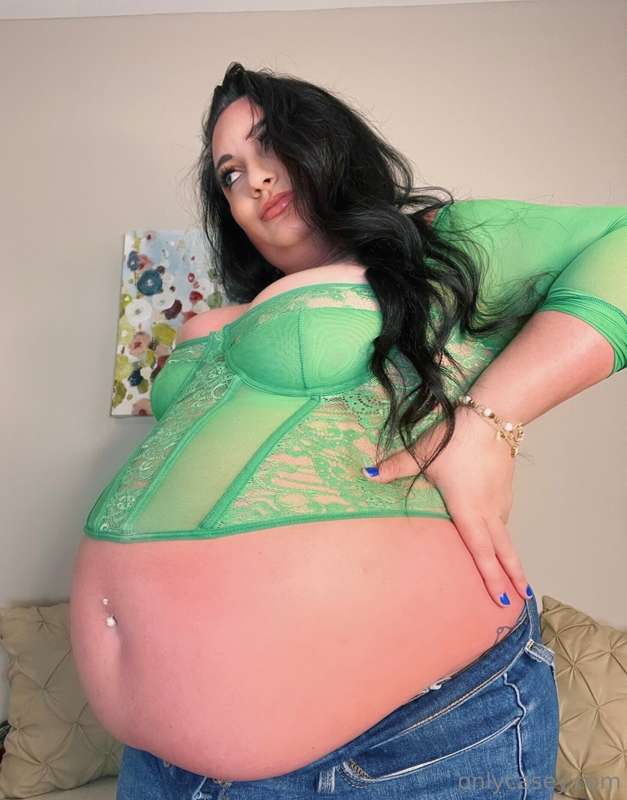 All belly, all the time 😍🐖🐖🐖🐖🐖 1
