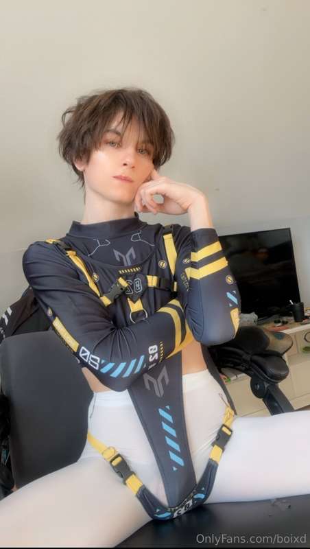 New post ur your dm’s! Pilot suit 