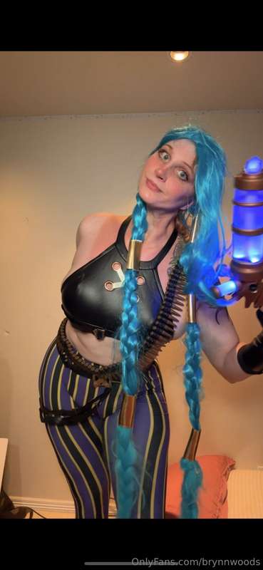 Just reposting Jinx because Arcane is over , in case you mis.. 3