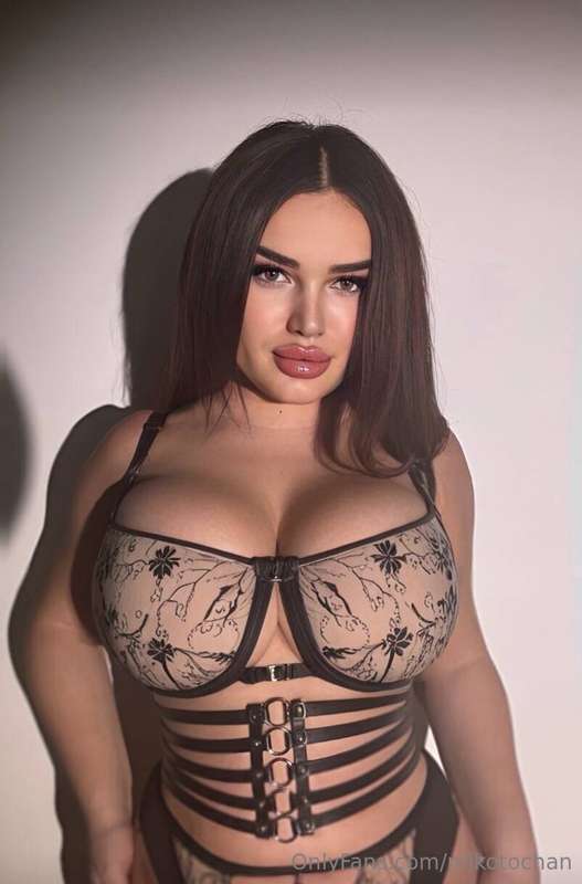 She's waiting for you👉🔥@julyyysfree 🔥Sexy @julyyysfree with ..