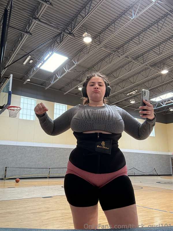 Thick_Gurl101 - Onlyfans - 19 Aug, 2024 12