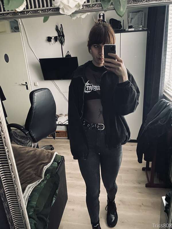 Hi everyone! ❤️

So first off, next week I will raise my pri.. 4