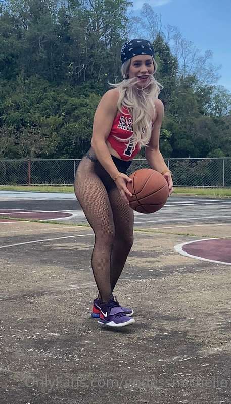 ¿Quieres ser mi equipo o en contra? 🔞🥵🏀⛹🏻‍♀️❤️💦🥵