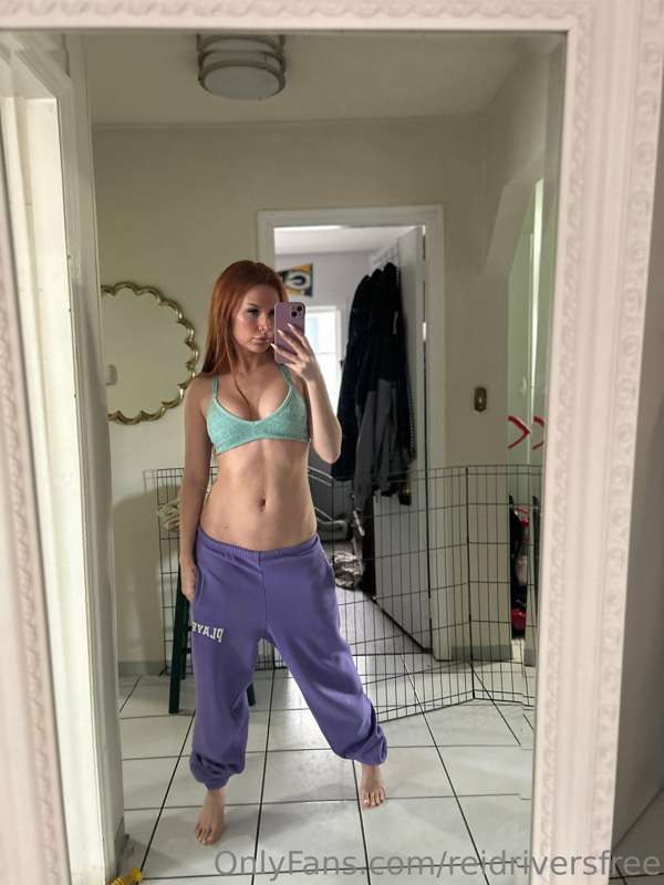 I do live in this sweatsuit yes 1