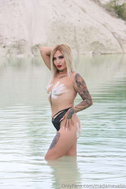 You want to touch me ?? 💋👅🔝