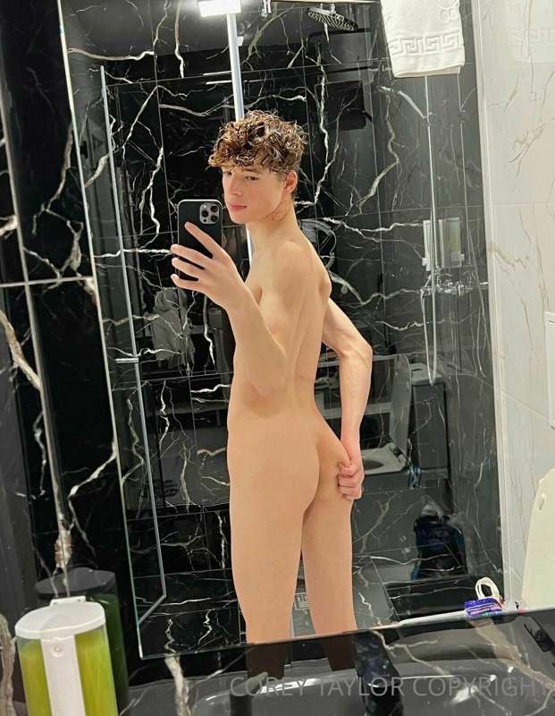 ‼️SUPPER DISCOUNT 3.50$‼️
He is @aleksandrramm an Ukraine🇺🇦t.. 2