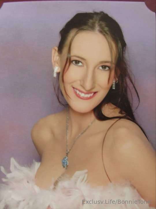 Flash Back Possibly 15yrs ago.Did these professional photos...