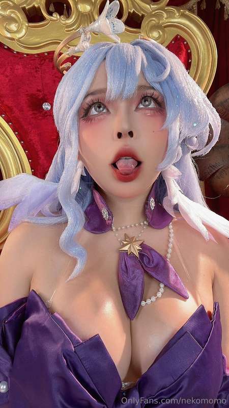 Robin for today photoshoot~ who want her lewd pic?