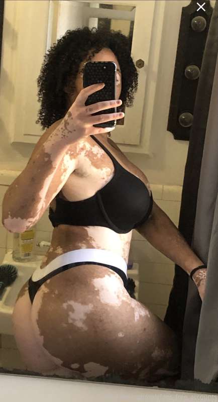 Hottest exotic ebony around, FREE Onlyfans Account for 1 day.. 2