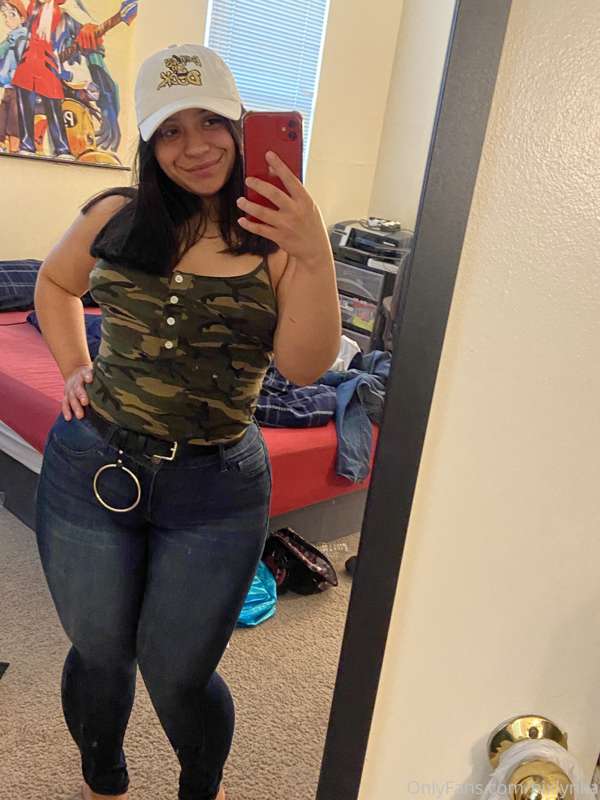 What do you think about me in jeans, Daddy? I need more huh?.. 6