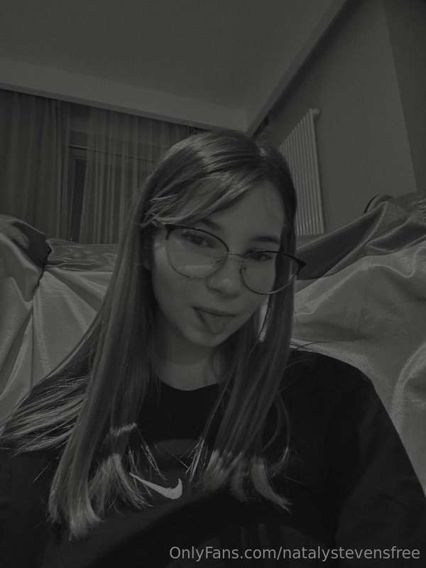 Hi, dear 🥰 my name is Anika, I'm glad to see you on my page .. 1