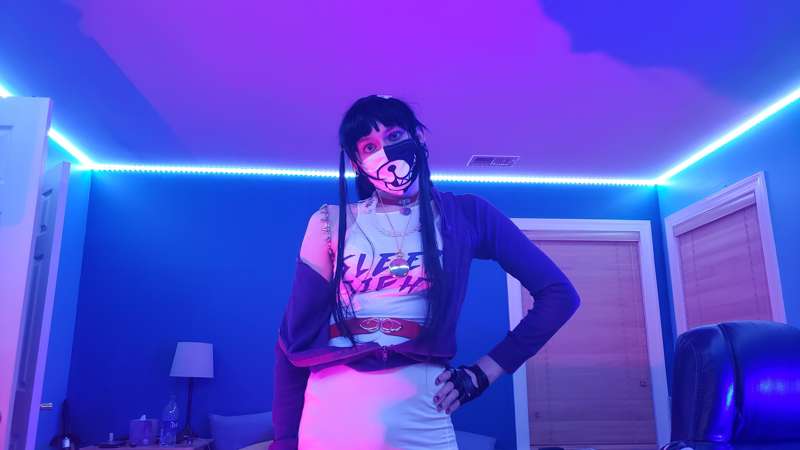 (E-Girl Maya, August 2021, Part 2)

Anyway, in addition to t.. 2