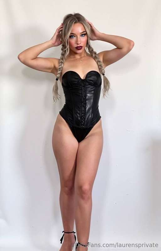 @arianahunt126vip FREE VIDEO WHEN YOU QUOTE “LAUREN” 🩷🙈😏