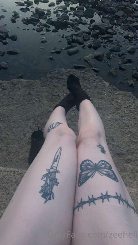 some outside pics <3 6