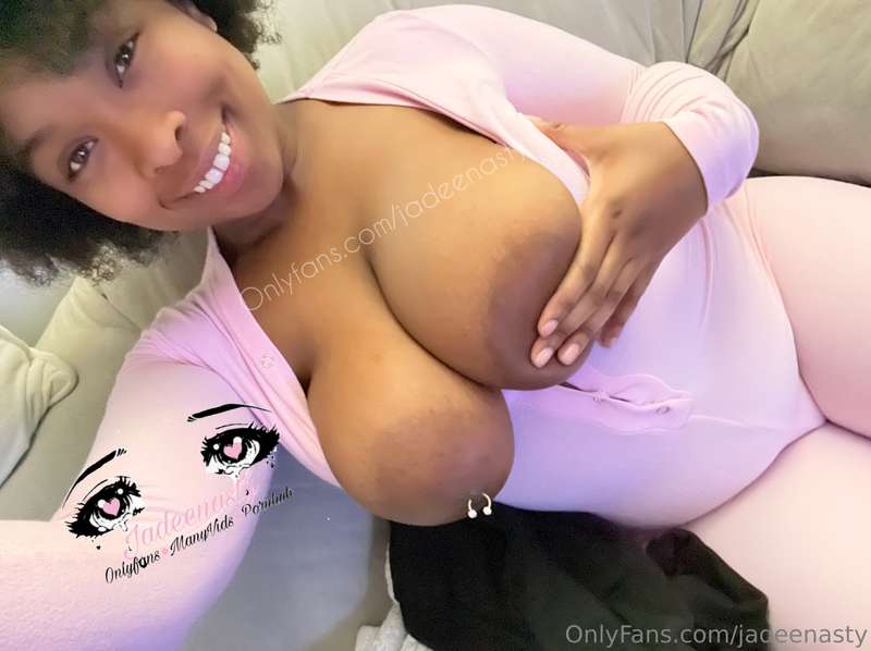 🎀A very seductive titty Tuesday🎀 Your favorite ghosting porn..