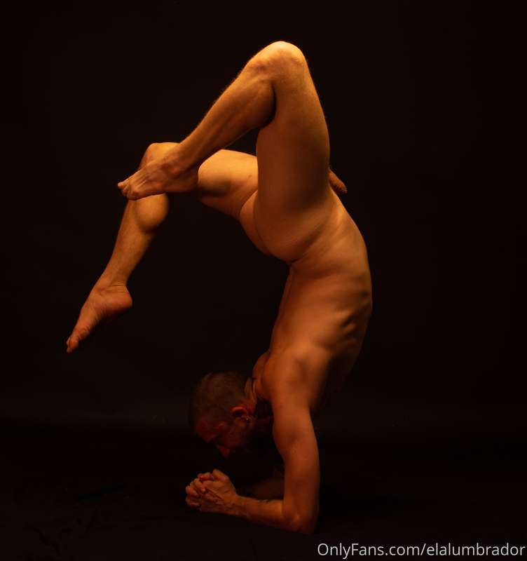 Photoshoot. Yoga. Model: @nakedyogamen 3