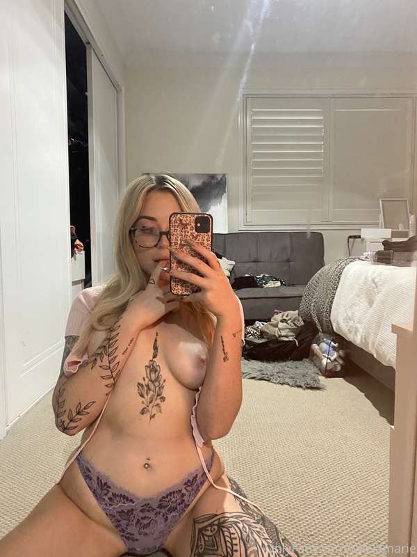 Swipe to undress me✨✨ 4