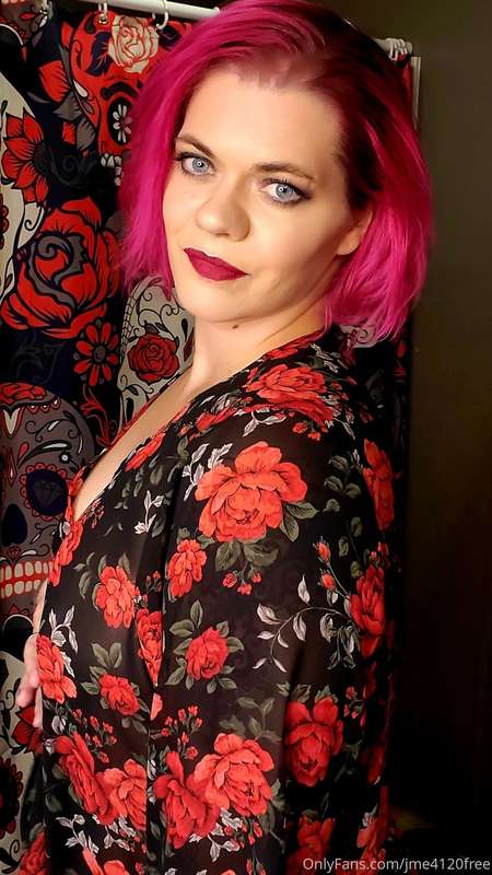 Pink hair until I can get more colors in.... do you like it?
