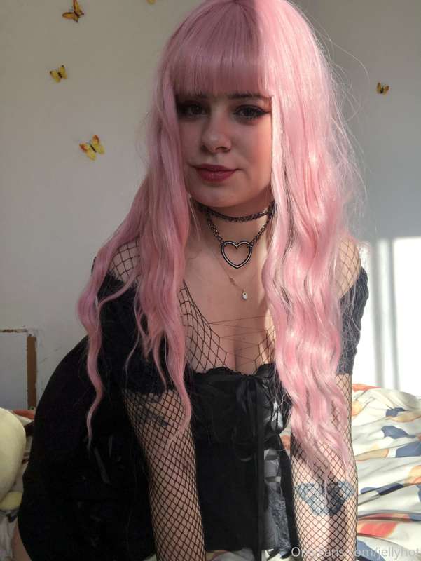 new dress and some fishnets 😘