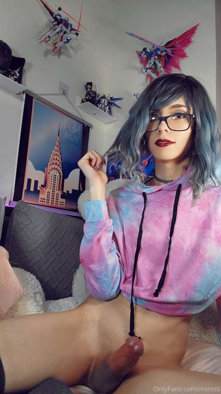 i wanna replace the toy with the real deal ;3 17