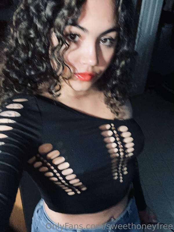 Want less ads? Full nude and more? Go check out my VIP, I pr..
