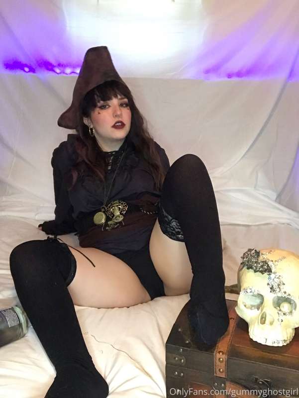 Arrr! Ye lookin’ for some booty? ⚓️ 34