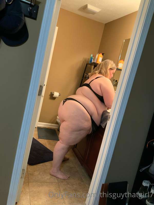 What it really looks like when I’m getting ready for a photo.. 13