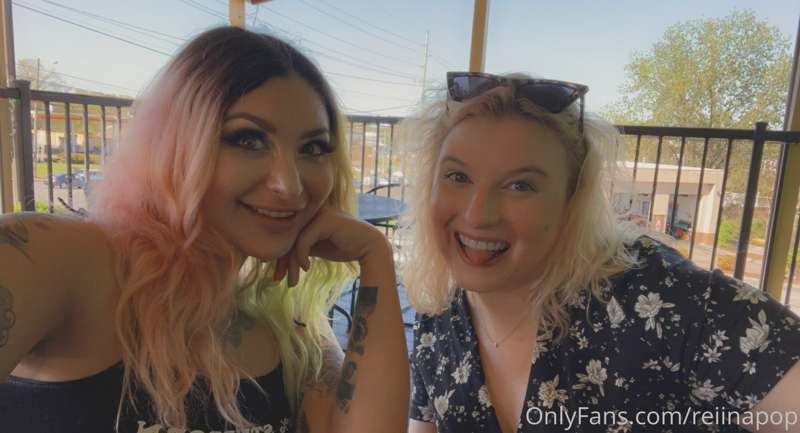 so stuffed after lunch with @thatoneamy31 💕💕💕 swipe for bell..