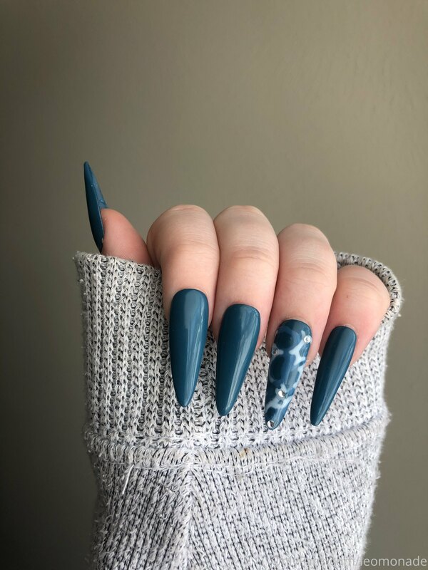 Handjob material ?