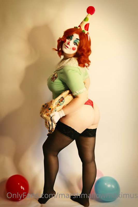 Retro Clown set (Part 1)
Ohhhh how fun it is to clown around.. 5