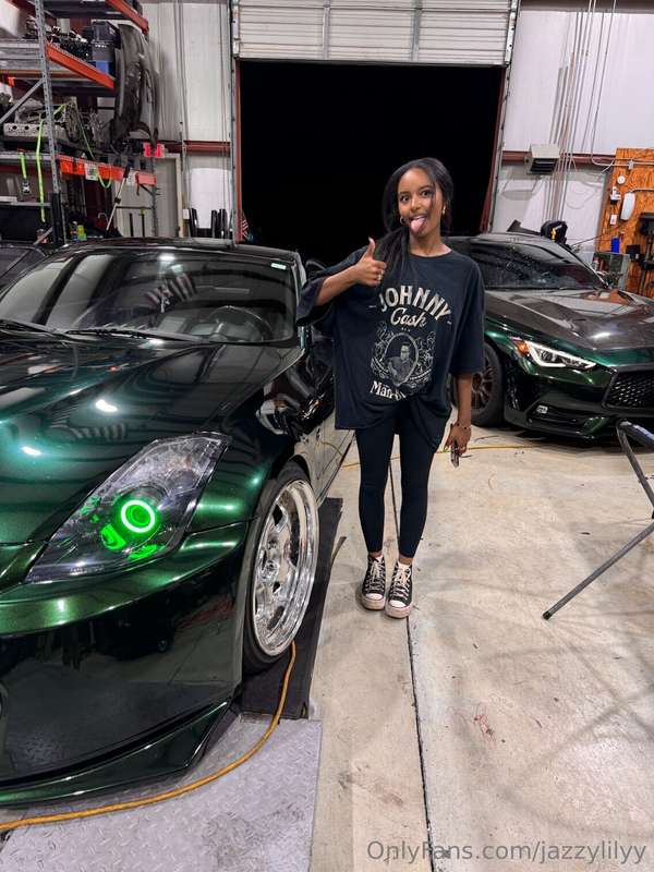 fun fact about me: i'm a car girl 😍