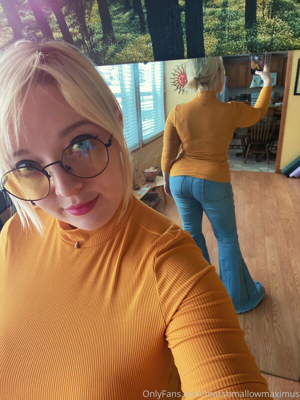 I love these pants. I feel like they make my butt look delig..