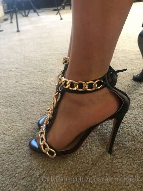 Here are some sexy photos of Courtney in new shoes that were.. 5