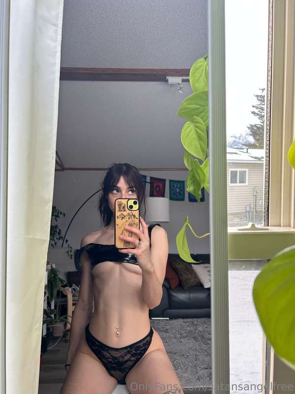 Nips always out on my vip page😌 1