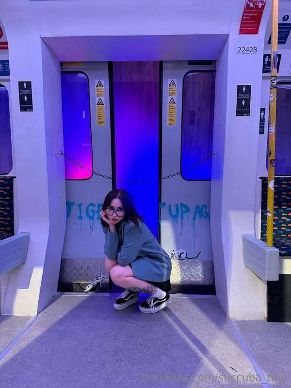 The purple light in the subway... 🚇 It's like a time machine..
