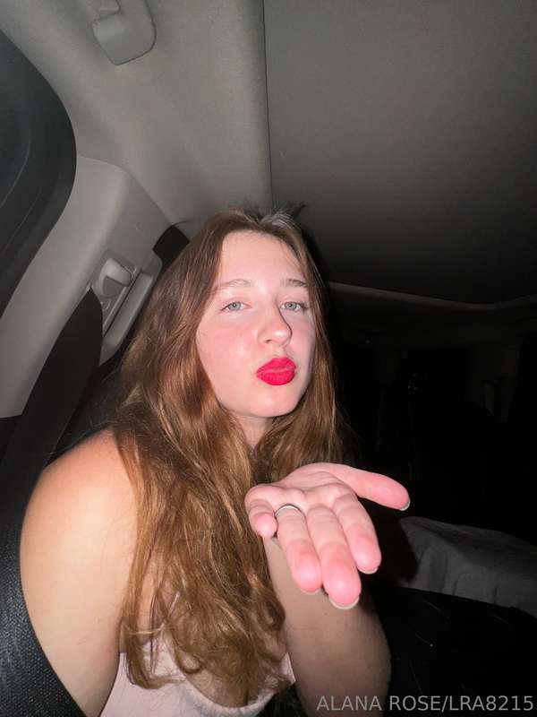 This is what your favorite fuckdoll looks like during date n.. 3