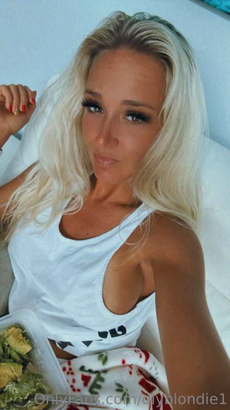 Sexy_Chloe - Onlyfans - 04 Dec, 2022