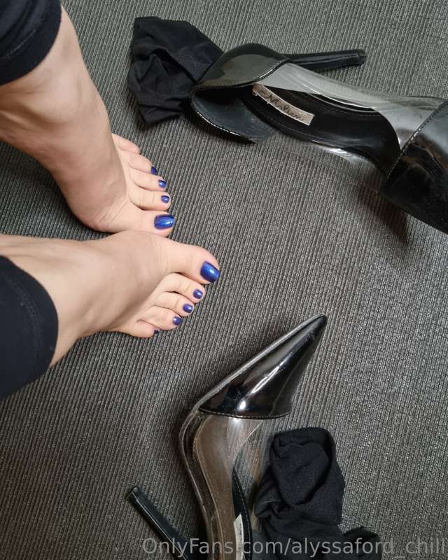 with socks or without? So hard to decide... 2