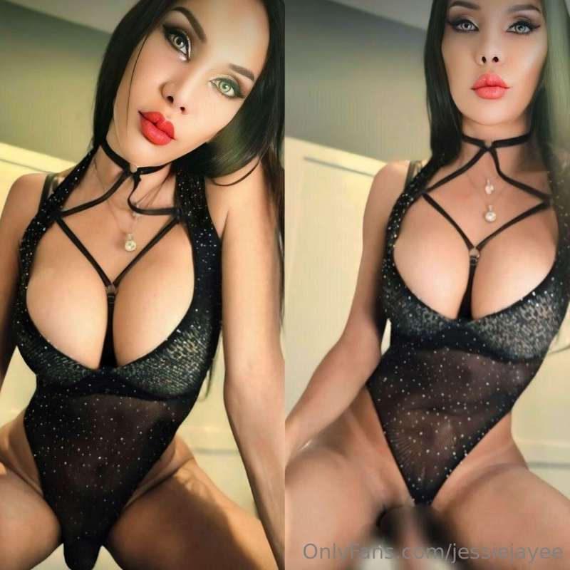 ✨ @crystalshemale @crystalshemale🔥 sexy bomb is ready for wi..