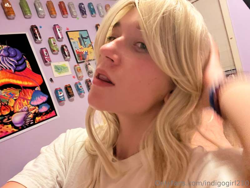 you like the blonde?;) 4