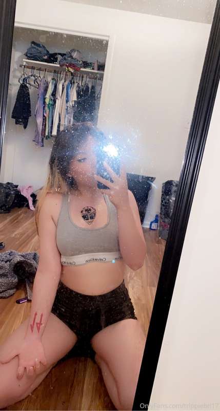 Got a new tat, my friends call me alien girl👽 sorry I’ve bee.. 1